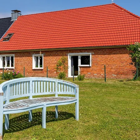 Snug Holiday In Spoldershagen Near Skydiving Holiday home