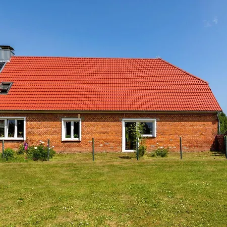 Snug Holiday In Spoldershagen Near Skydiving Holiday home *
