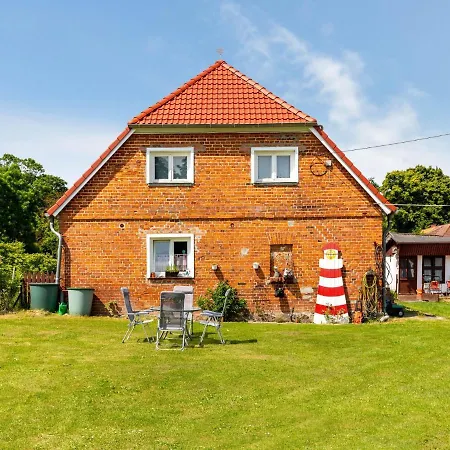 Holiday home Snug Holiday In Spoldershagen Near Skydiving Divitz-Spoldershagen
